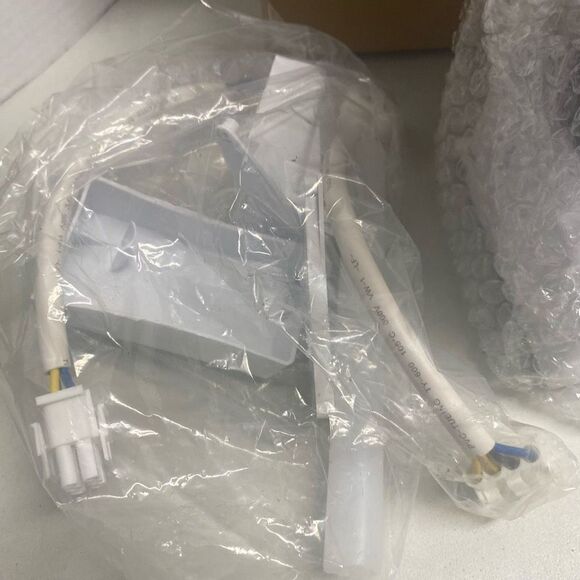 ECUMFY Refrigerator Ice Maker Assembly Kit Replacement for GE Refrigerator - Picture 2 of 10